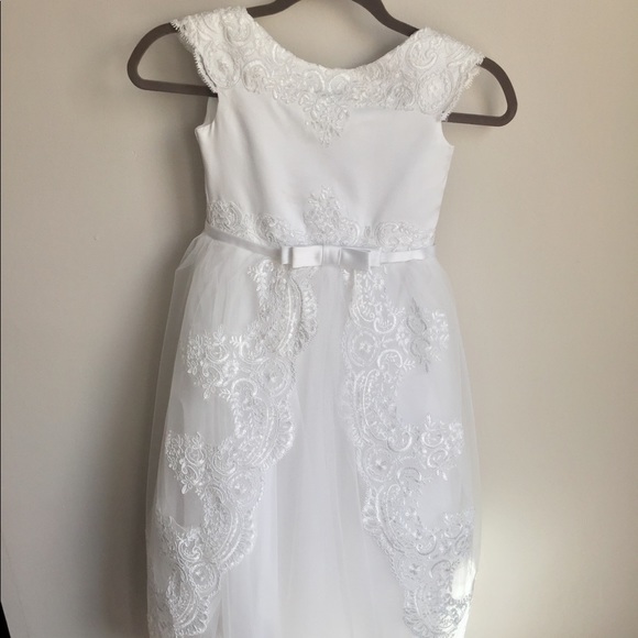 Matching Flower girl dress, basket and pillow - Picture 2 of 6